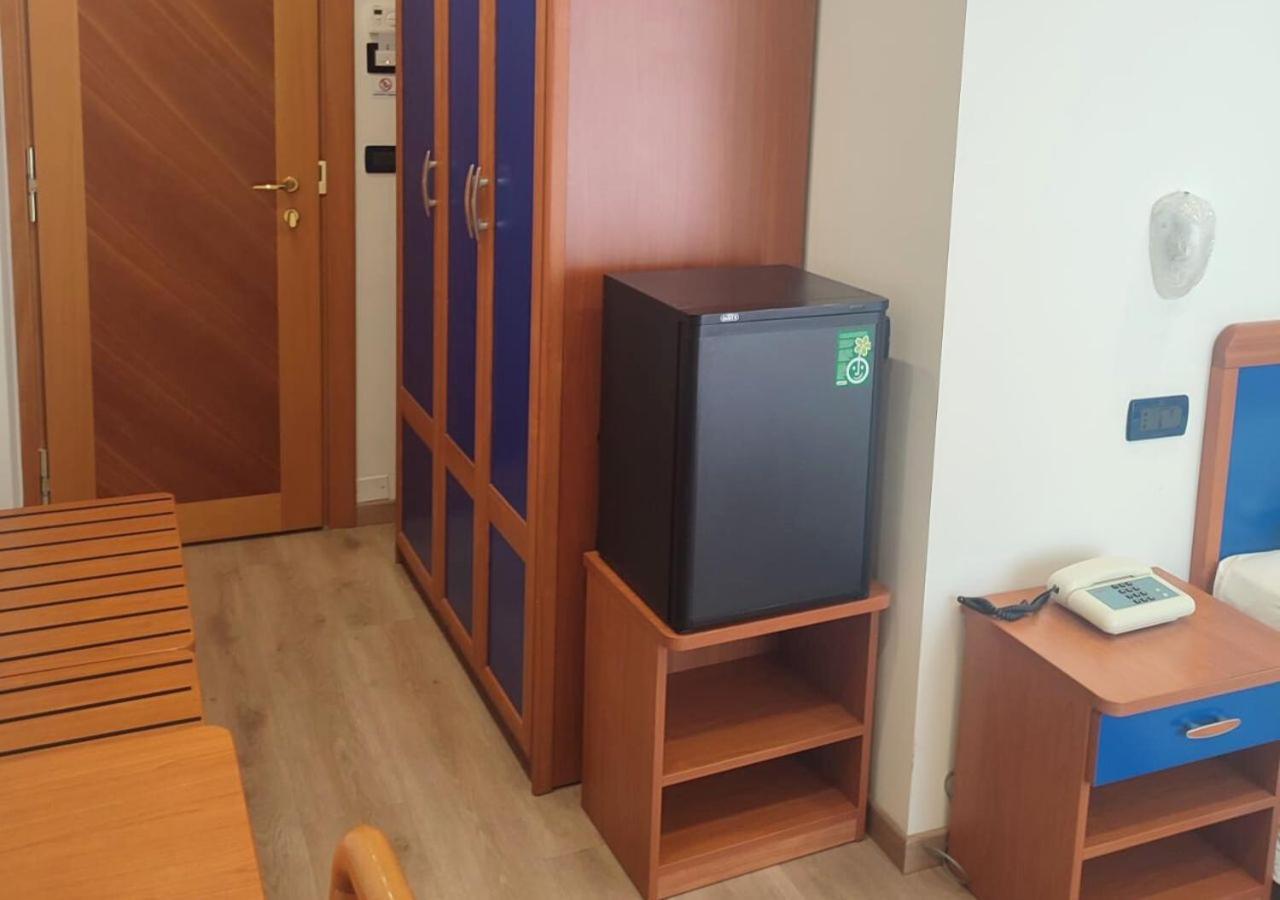 Hotel Riviera B&B 米萨诺阿德里亚蒂科 外观 照片