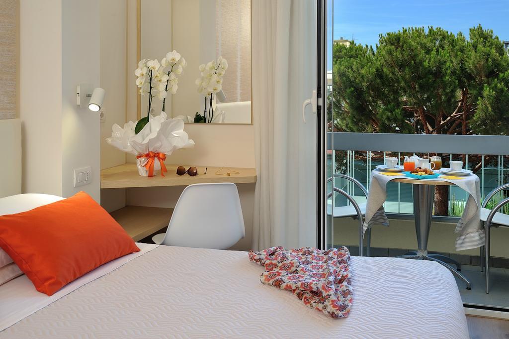 Hotel Riviera B&B 米萨诺阿德里亚蒂科 外观 照片