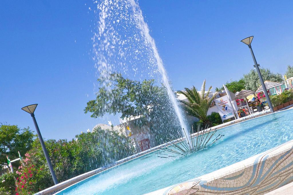 Hotel Riviera B&B 米萨诺阿德里亚蒂科 外观 照片